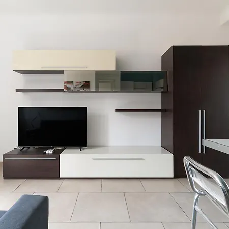Apartamento Guesthost - Brenta M3 Balcony Milão