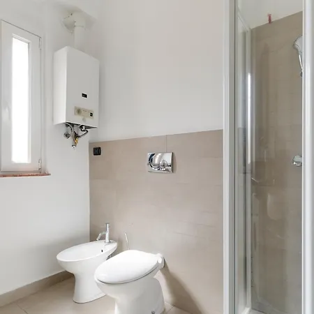 Guesthost - Brenta M3 Balcony * Milão